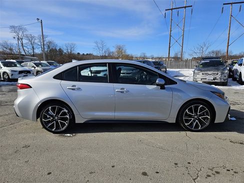 Used 2022 Toyota Corolla SE image 6