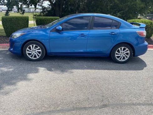 Used 2012 MAZDA MAZDA3 i Grand Touring w/ Tech Pkg FWD image 2