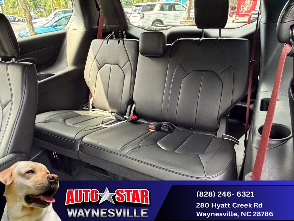 New 2027 Chrysler Pacifica Select AWD/4WD image 28