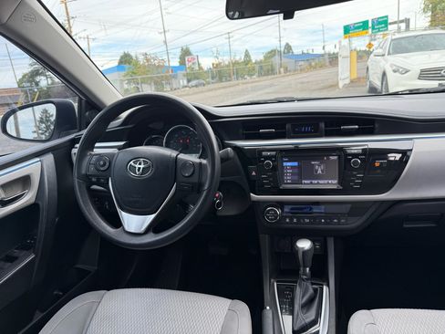 Used 2014 Toyota Corolla S Premium image 17