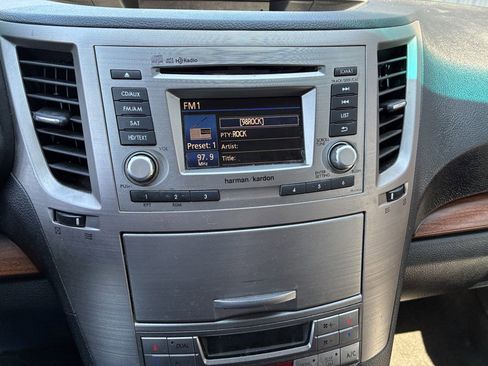 Used 2013 Subaru Outback 2.5i Limited w/ Moonroof Pkg AWD/4WD image 10