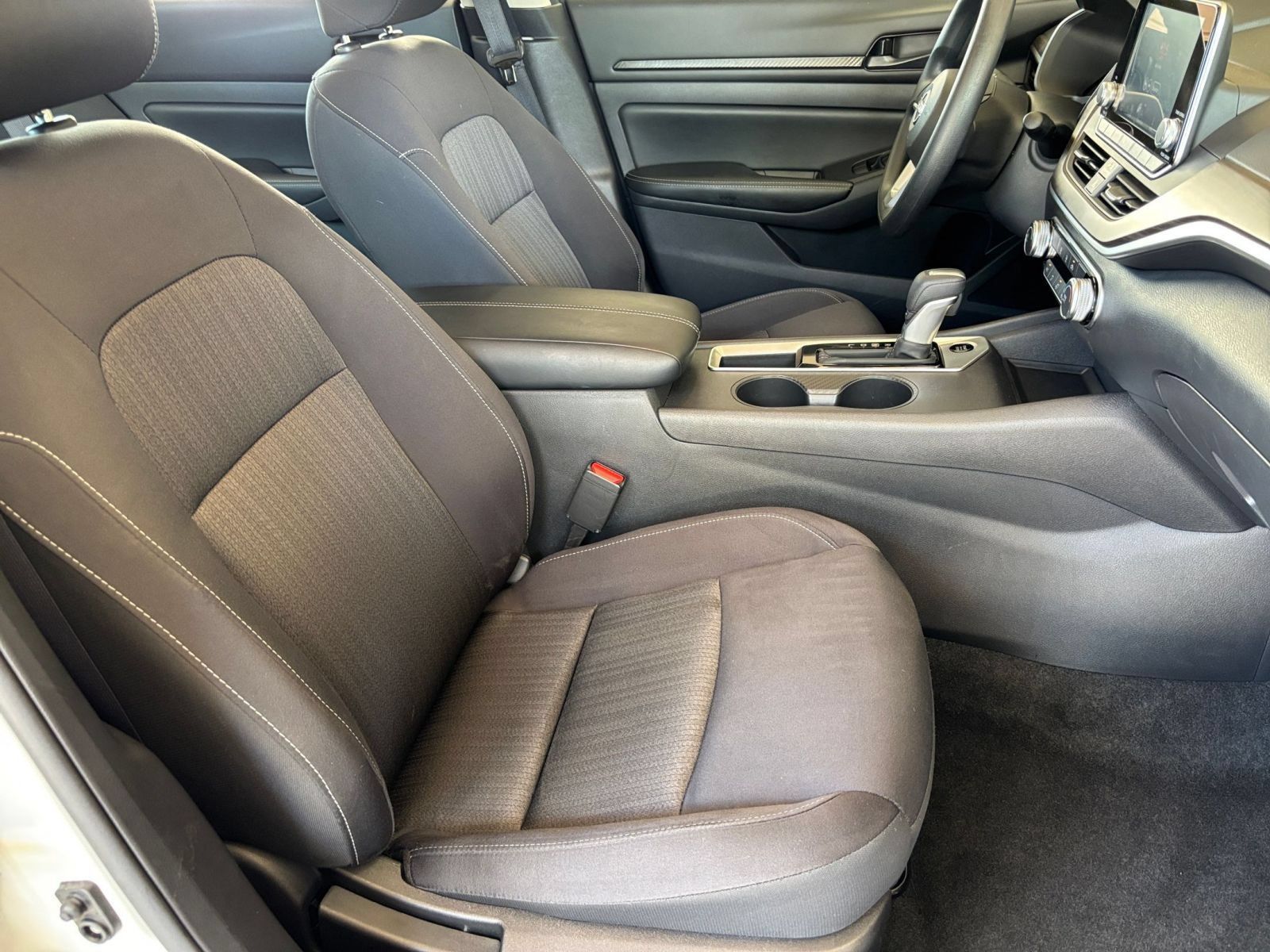 Used 2026 Nissan Altima 2.5 SV FWD image 35