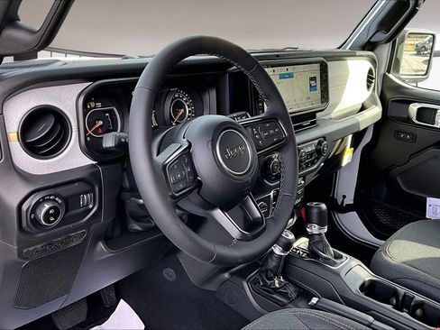 New 2025 Jeep Gladiator Sport image 7