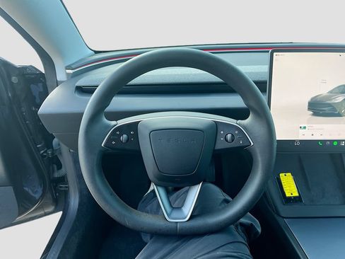 Used 2025 Tesla Model 3 Long Range RWD image 11
