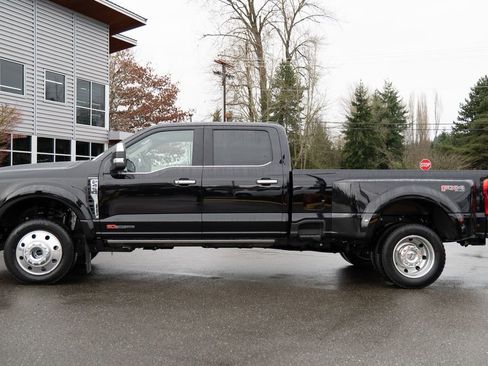 Used 2025 Ford F450 Platinum w/ Platinum Plus Package image 7