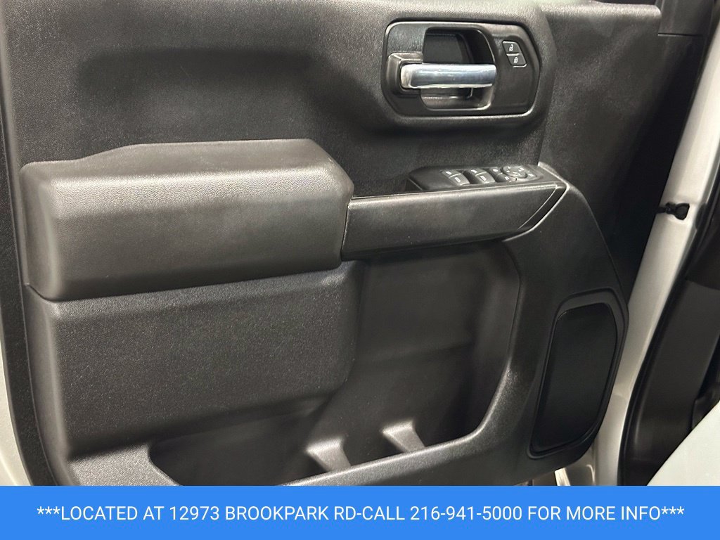 Used 2022 Chevrolet Silverado 2500 Custom w/ Custom Value Package AWD/4WD image 8