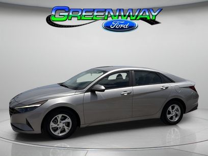 Used 2023 Hyundai Elantra SE