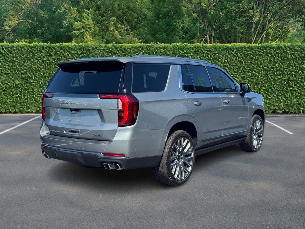 Used 2026 GMC Yukon Denali Ultimate AWD/4WD image 3