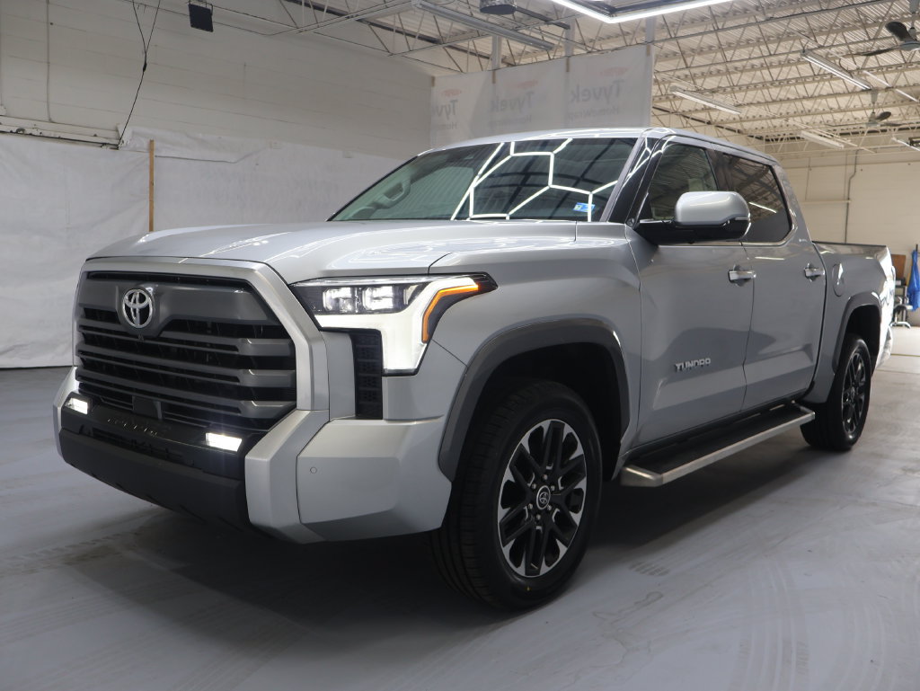 Used 2023 Toyota Tundra Limited AWD/4WD image 3