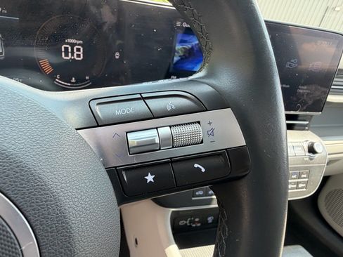 Used 2024 Hyundai Kona SEL FWD image 29