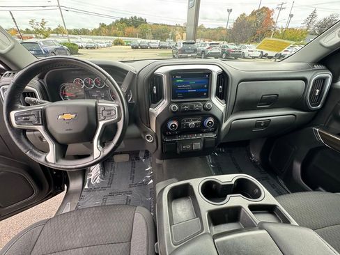 Used 2022 Chevrolet Silverado 1500 LT image 13
