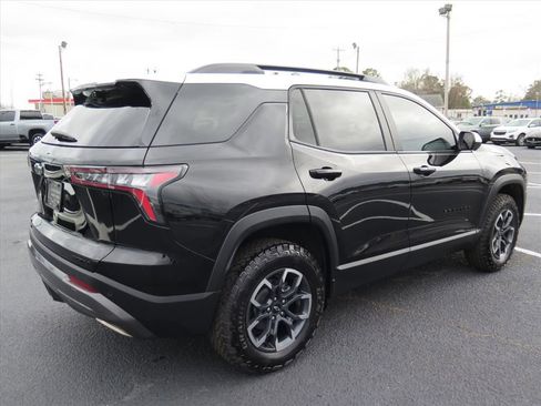 Used 2025 Chevrolet Equinox ACTIV w/ Safety and Technology Package image 3