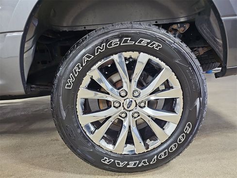 Used 2015 Ford F150 XLT w/ Equipment Group 301A Mid image 38