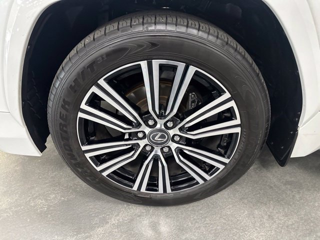 Used 2025 Lexus LX 600 4WD w/ Appearance Package image 26
