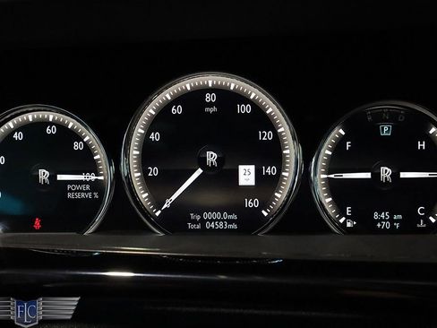 Used 2022 Rolls-Royce Phantom Sedan RWD image 51