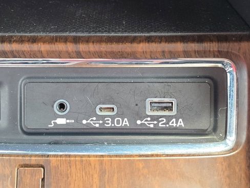 Used 2023 Subaru Ascent Touring image 14