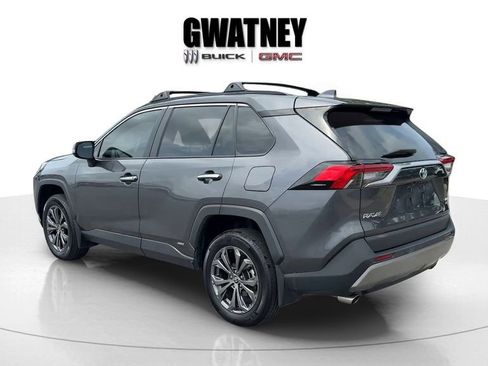 Used 2022 Toyota RAV4 Limited AWD/4WD image 7