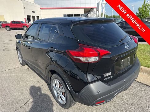 Used 2020 Nissan Kicks S image 5