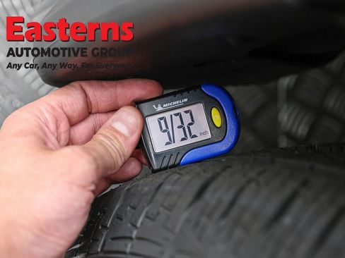 Used 2023 Nissan Pathfinder S AWD/4WD image 29