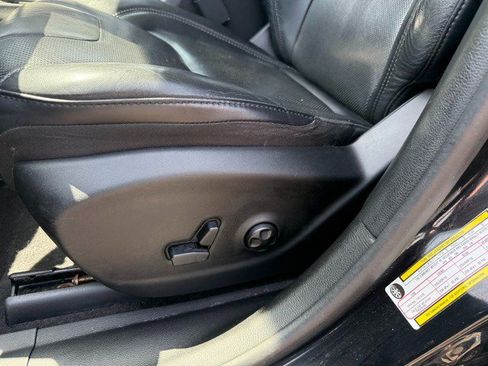Used 2019 Jeep Cherokee Limited AWD/4WD image 16