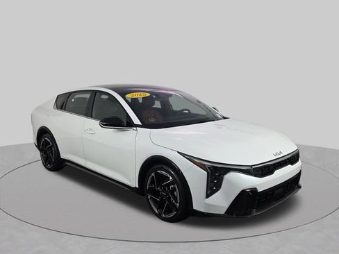 Used 2025 Kia K4 GT-Line w/ GT-Line Premium Package FWD image 13