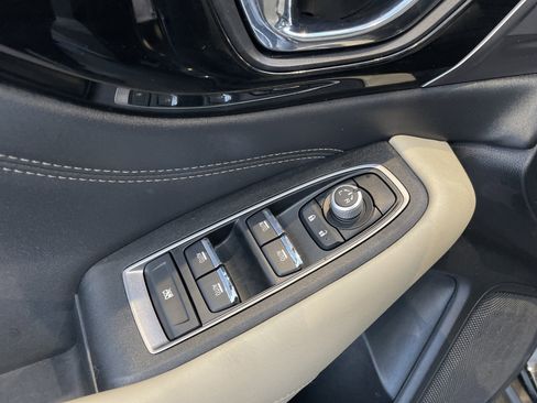 Used 2023 Subaru Outback Limited image 16