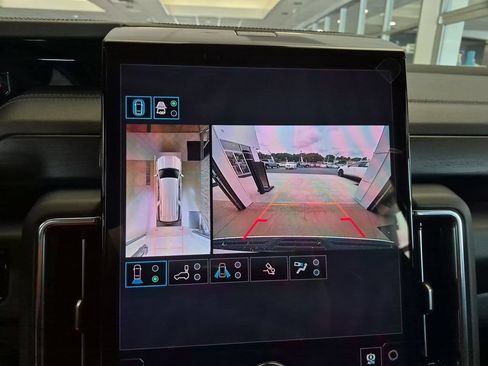 New 2026 GMC Yukon XL Denali w/ Advanced Technology Package AWD/4WD image 11