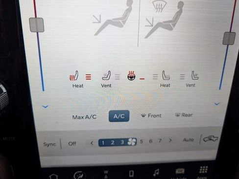 Used 2024 RAM 2500 Laramie image 4