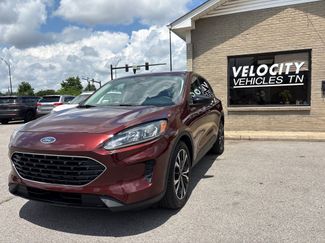 Used 2021 Ford Escape SE w/ SE Sport Appearance Package FWD video 1