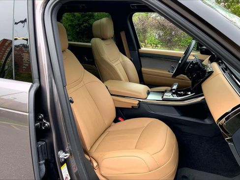 Certified 2025 Land Rover Range Rover Sport SE AWD/4WD image 8
