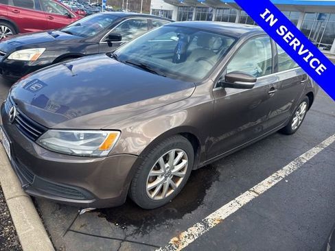 Used 2013 Volkswagen Jetta SE image 2