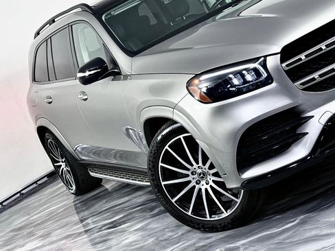 Used 2023 Mercedes-Benz GLS 450 4MATIC image 4
