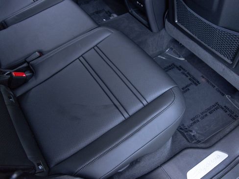 Certified 2026 Porsche Cayenne Coupe AWD/4WD image 49