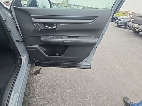 Certified 2025 Honda CR-V LX image 32