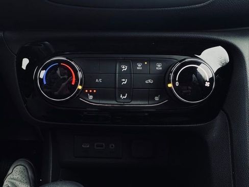 Used 2023 Buick Encore GX Preferred w/ Cold Weather Comfort Package image 29