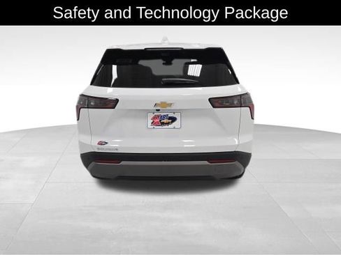 New 2026 Chevrolet Equinox LT w/ Safety and Technology Package FWD image 5