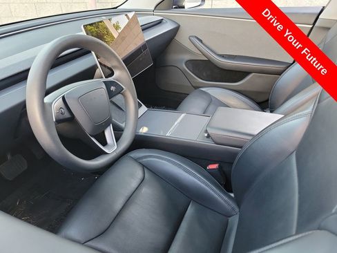 Used 2025 Tesla Model 3 RWD image 3
