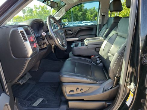 Used 2018 Chevrolet Silverado 1500 LT w/ Redline Edition AWD/4WD image 21