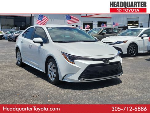 Used 2025 Toyota Corolla LE w/ Convenience Package FWD image 1