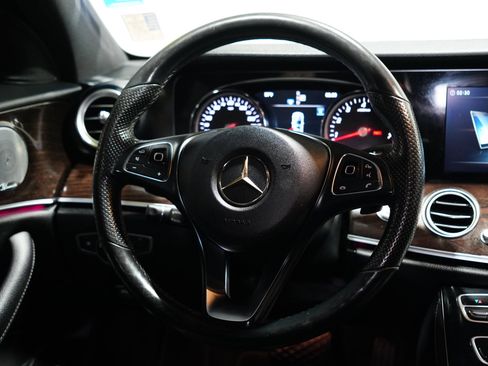 Used 2018 Mercedes-Benz E 300 4MATIC w/ Premium 1 Package image 13