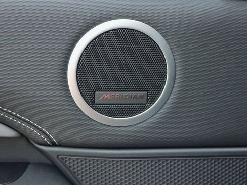 Certified 2024 Land Rover Discovery Dynamic SE AWD/4WD image 10