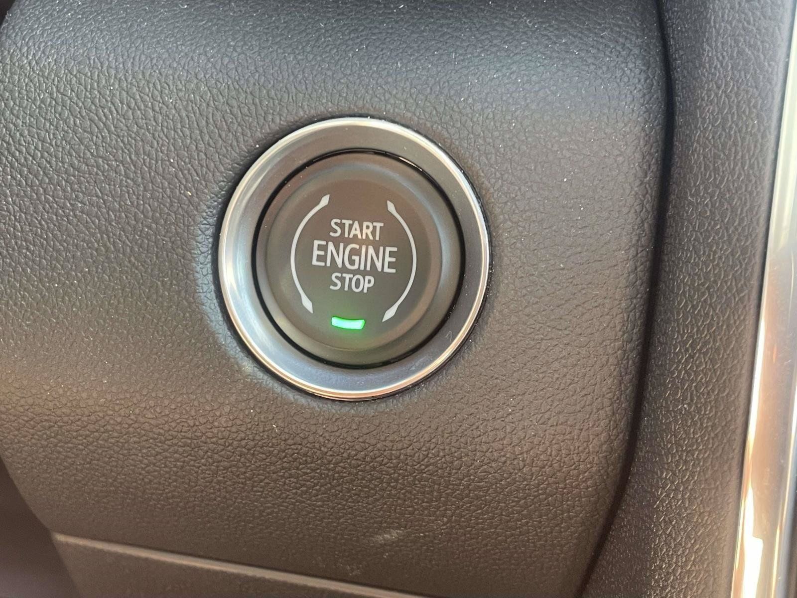 Certified 2026 GMC Acadia Elevation w/ Elevation Premium Package FWD image 23