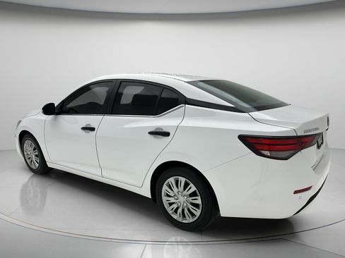 Used 2024 Nissan Sentra S FWD image 4