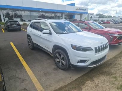 Used 2019 Jeep Cherokee Limited w/ Technology Group