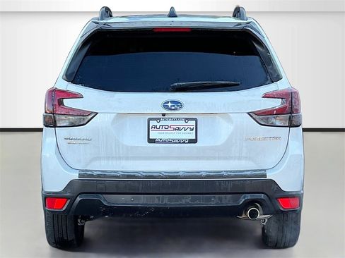 Used 2024 Subaru Forester Limited image 6