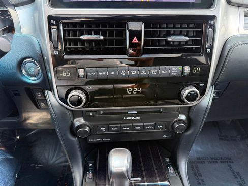 Used 2023 Lexus GX 460 Premium w/ Premium Package AWD/4WD image 17