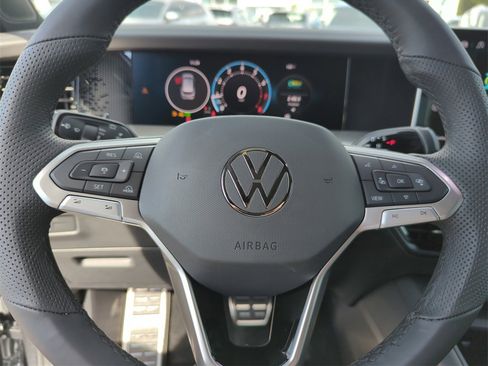 New 2026 Volkswagen Tiguan SE R-Line image 41