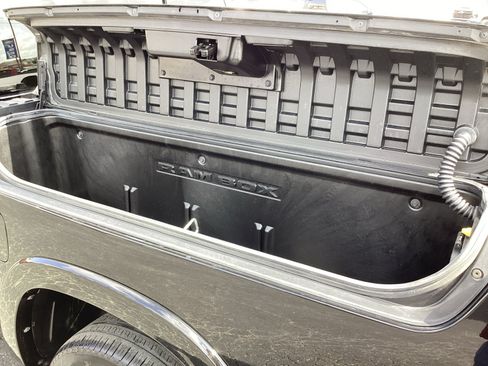 Used 2025 RAM 1500 Limited AWD/4WD image 39