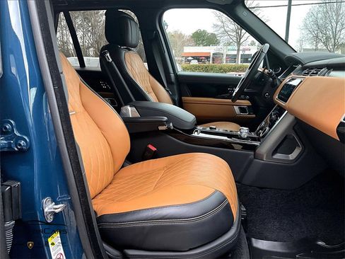 Used 2021 Land Rover Range Rover SV Autobiography Dynamic image 9