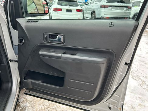 Used 2010 Ford Edge SE image 16